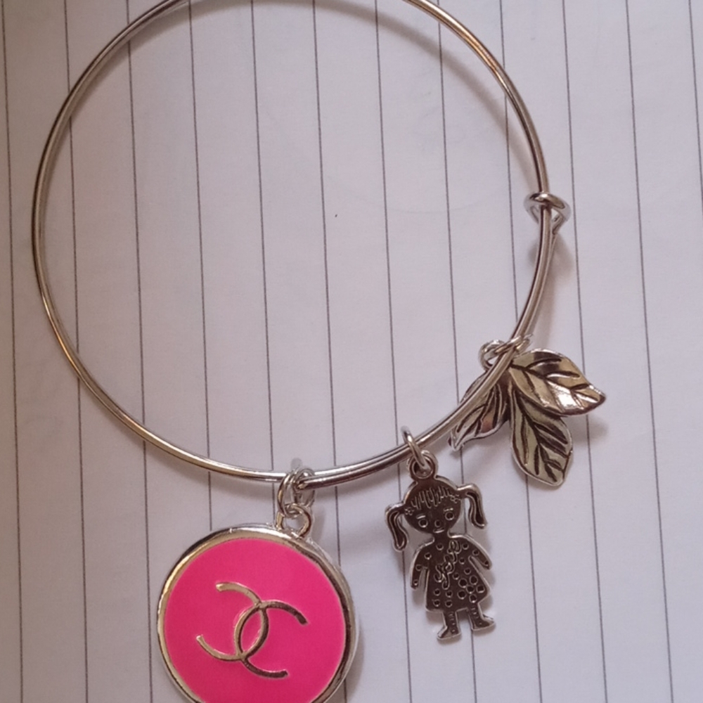 Charm bracelet